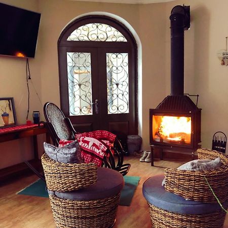 Family Hotel Kala Местия Екстериор снимка