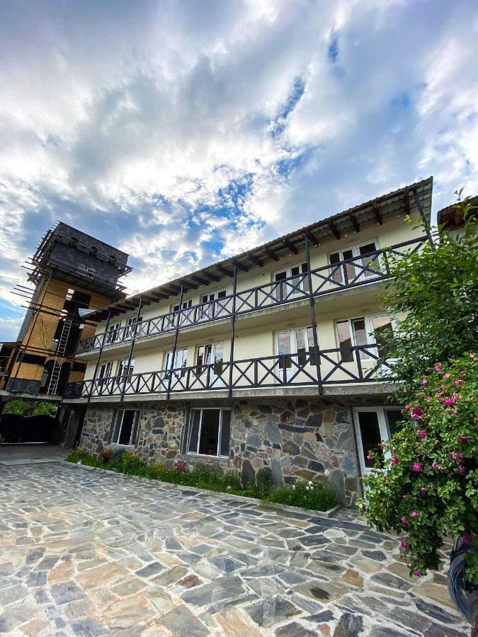 Family Hotel Kala Местия Екстериор снимка
