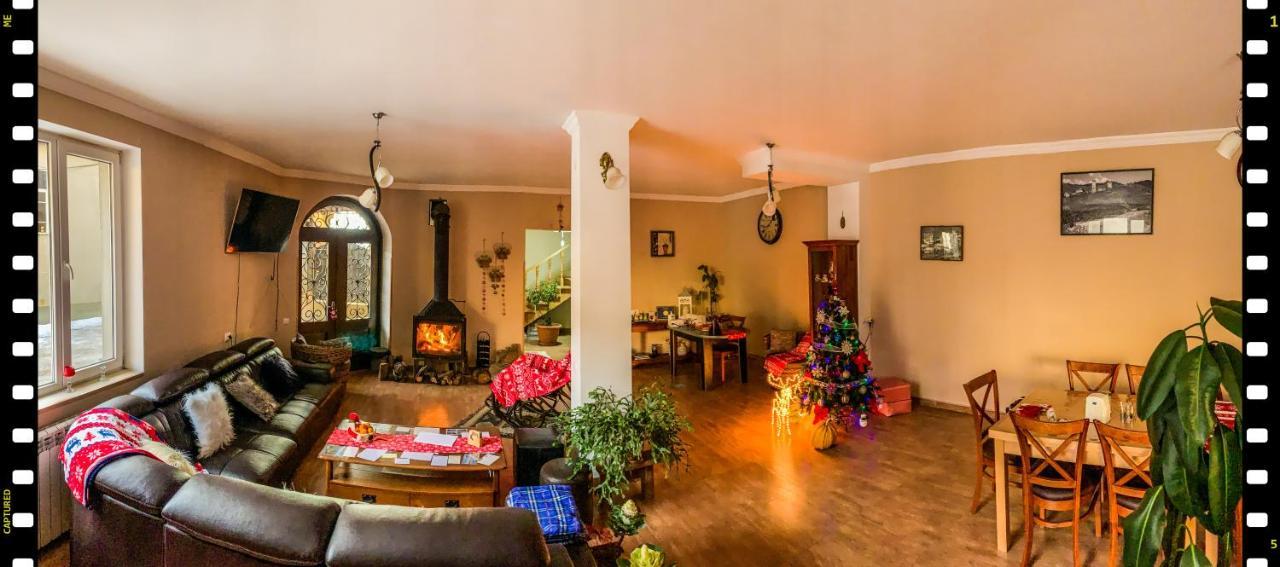Family Hotel Kala Местия Екстериор снимка