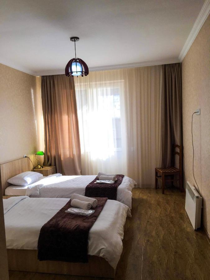 Family Hotel Kala Местия Екстериор снимка